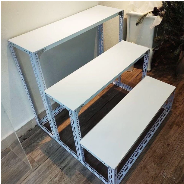 Kệ sắt V lỗ bậc 
